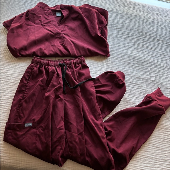 Figs Burgundy Women's Scrub Set - Picture 1 of 2